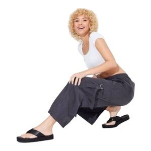 NWT Wild Fable Women's Dark Gray Cargo Pants Mid Rise Wide Legs Size M